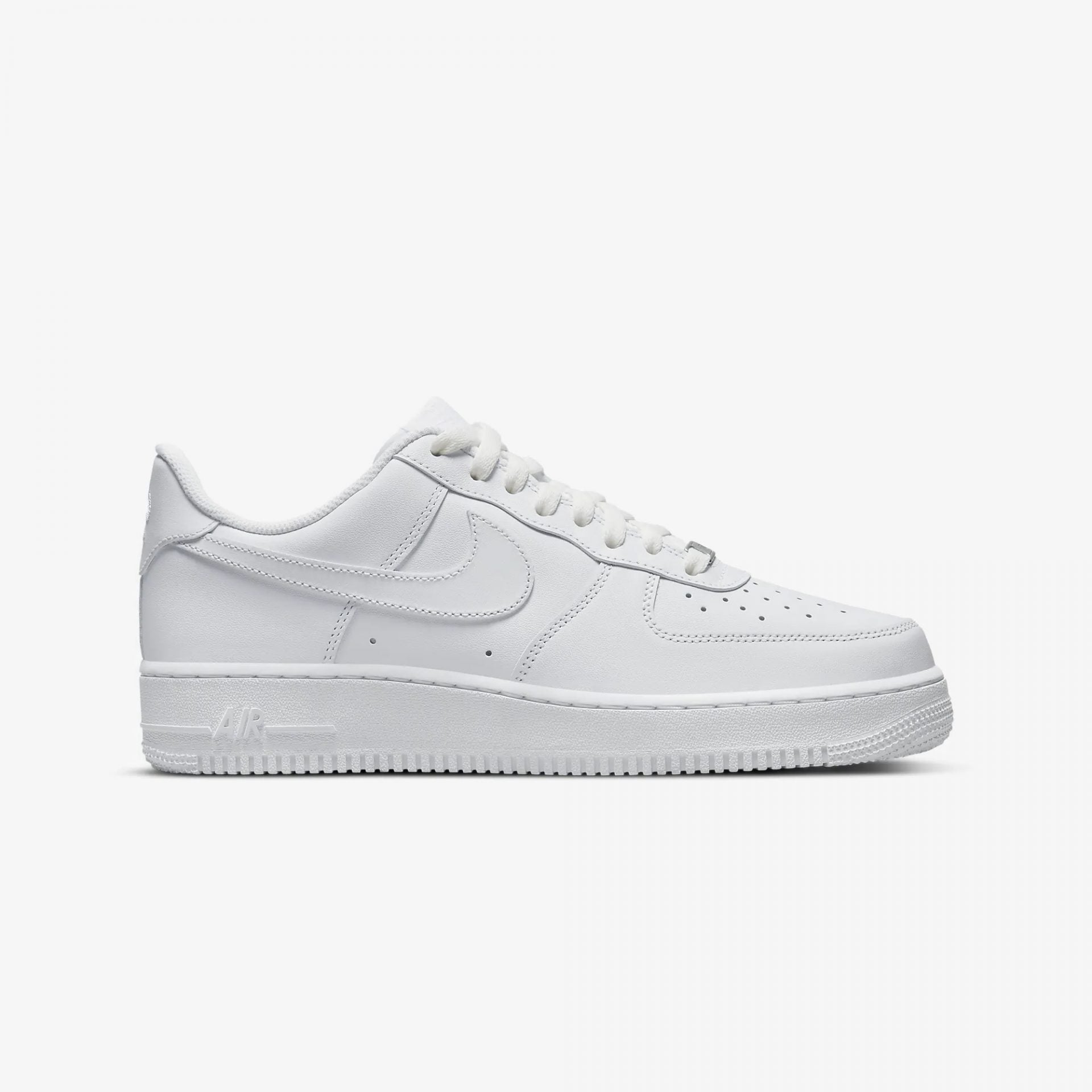 Nike | AIR FORCE 1 '07 { TRIPLE WHITE
