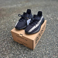 Adidas Yeezy 350 V2 CORE BLACK WHITE