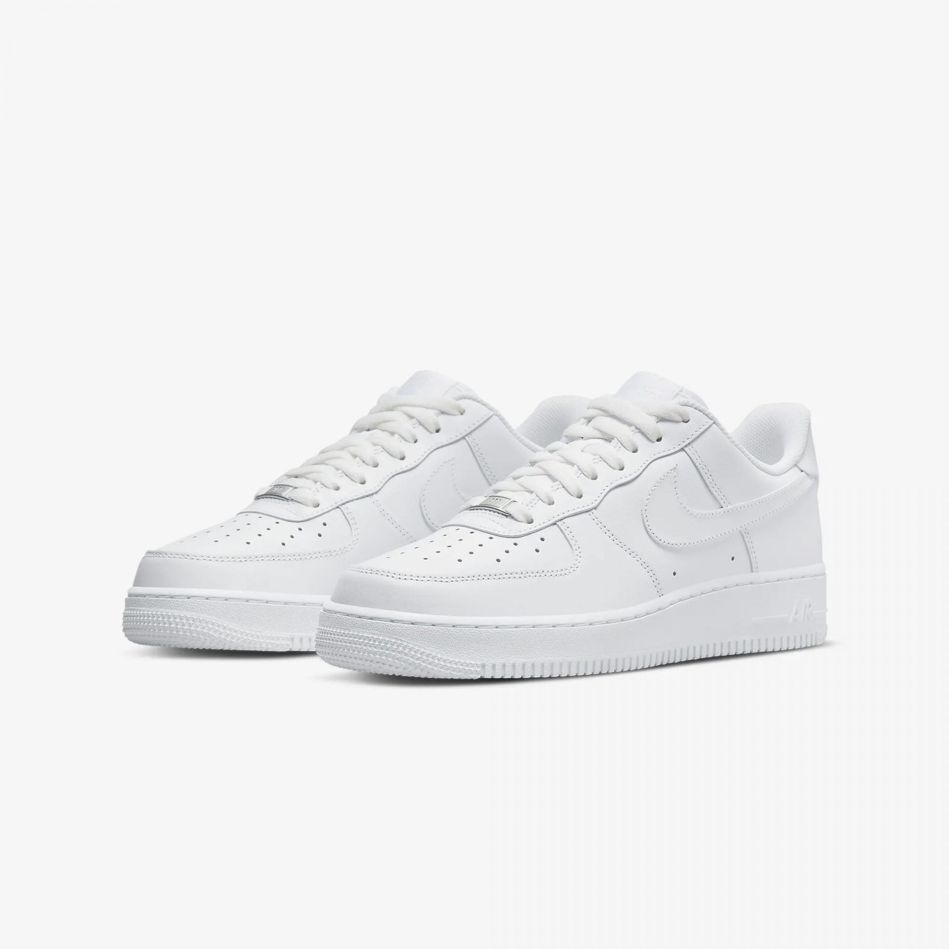 Nike | AIR FORCE 1 '07 { TRIPLE WHITE