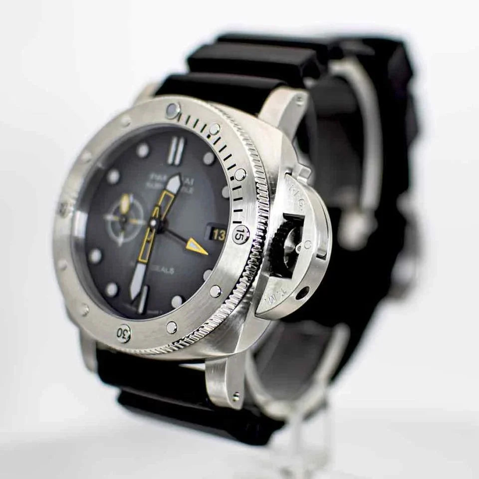 Luminor Panerai Submersible Navy Seals
