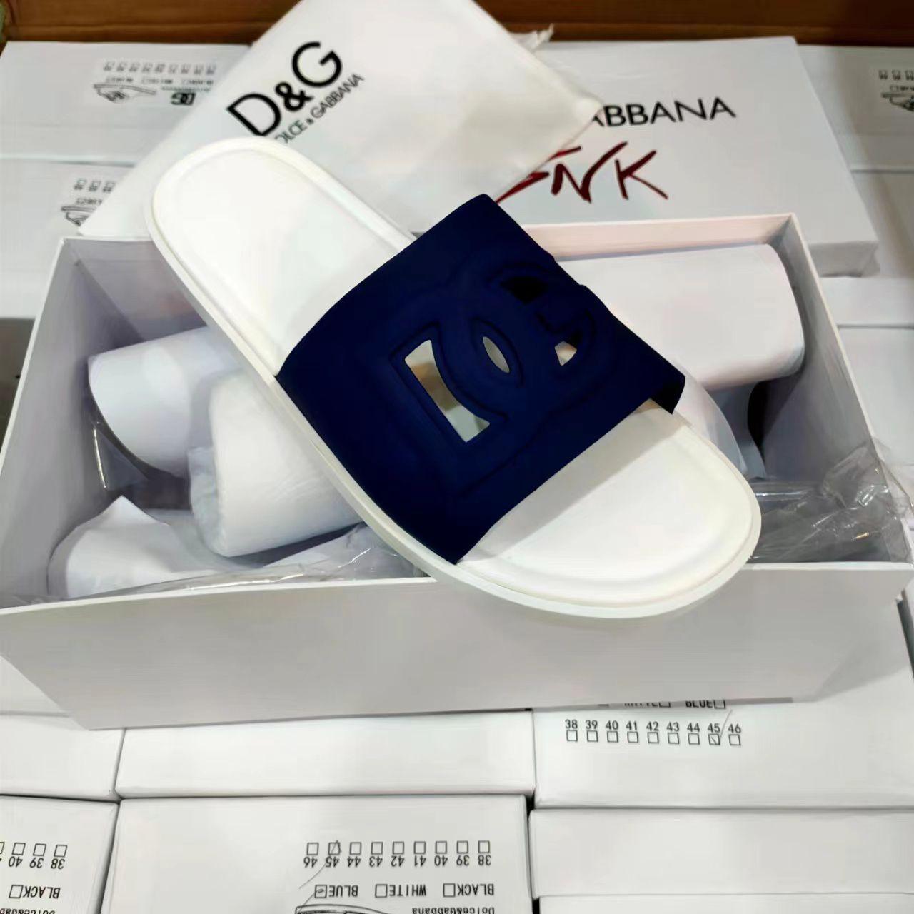 DOLCE & GABBANA Lether Premium Slides