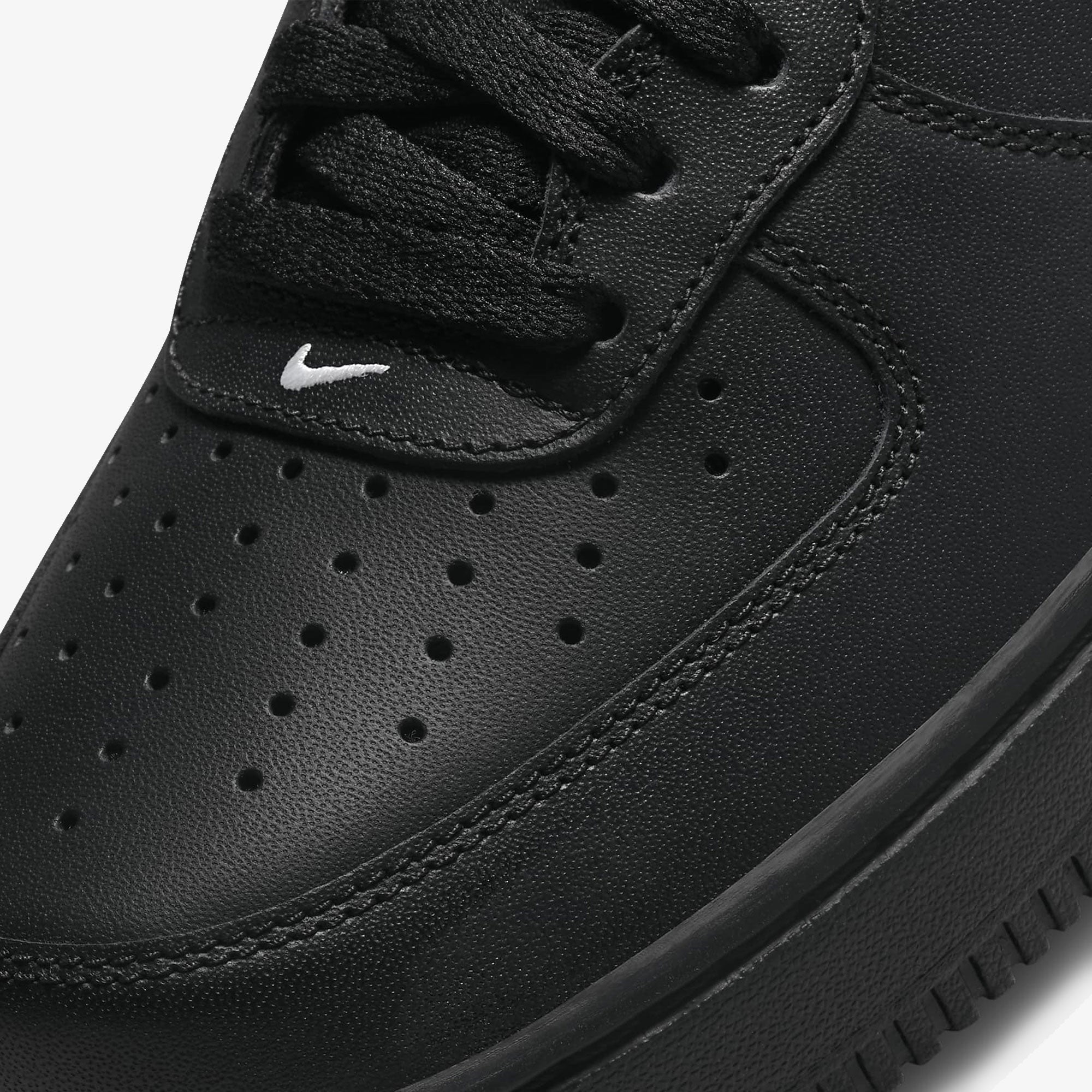 NIKE | AIR FORCE 1 '07 { BLACK/WHITE-BLACK