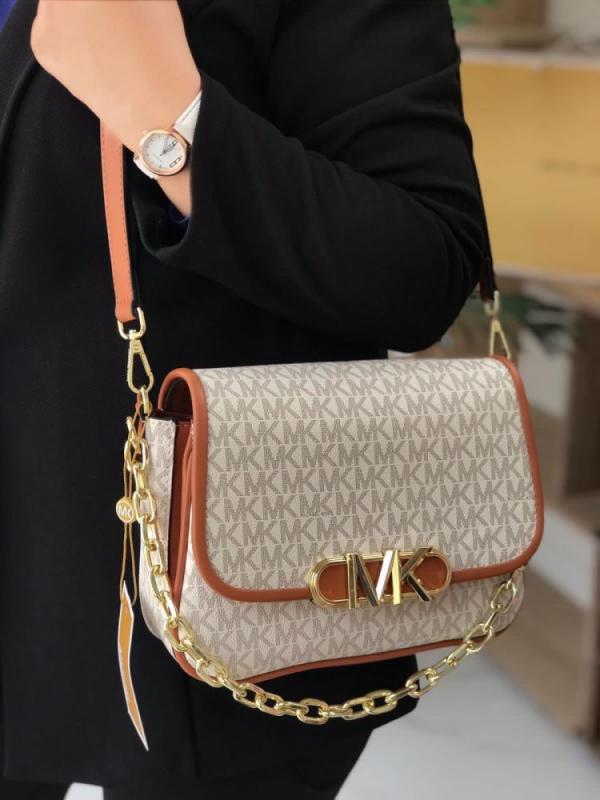 Michael Kors Parker Medium Logo Beige Brown Messenger Bag With OG Box Dust Cover & Carry Bag 100828 Beige Brown