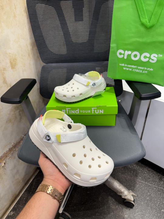 Crocs Hiker White With Box 2 Jibbitz free