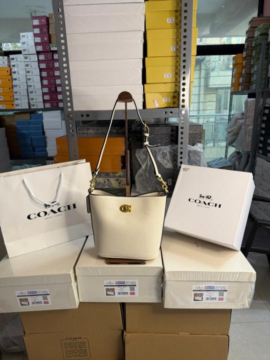 Coach Willow Bucket Bag Polished Pebble Leather With OG Box &Dust Cover Carry Bag633377 Beige