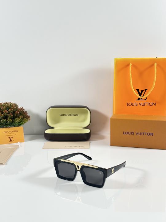 Louis Vuitton1984 Gold Black