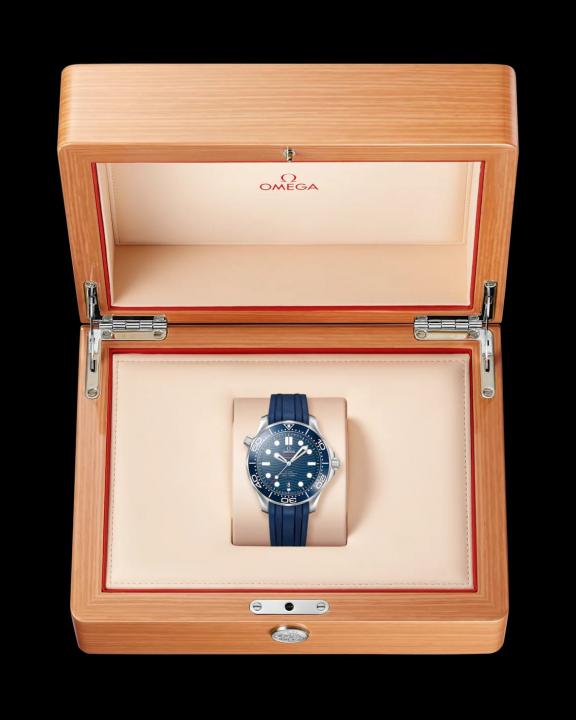 Omega Seamaster Diver 300M Automatic Blue Silver Blue