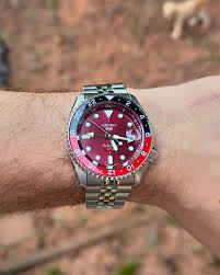 Seiko Sports 5 GMT Red Authentic Store Quality